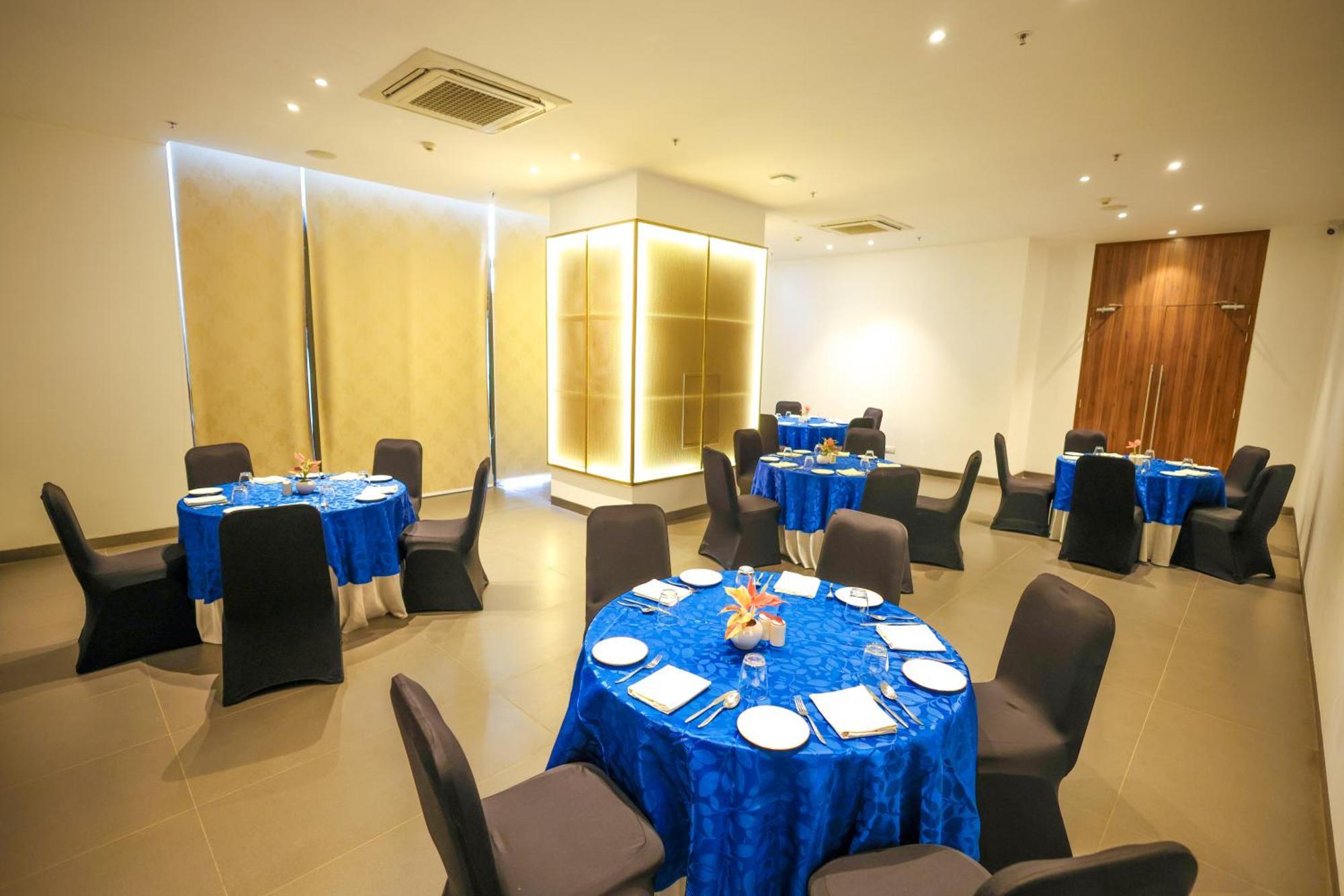 Rhythm Gurugram Hotel & Suites, Sohna Road Gurgaon Exterior photo